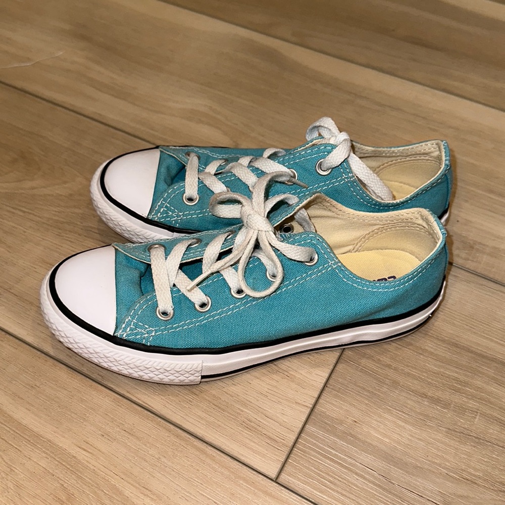 EUC Size 1 Converse Brand All Star Little Girls Boys Casual Sneakers Shoes BLUE